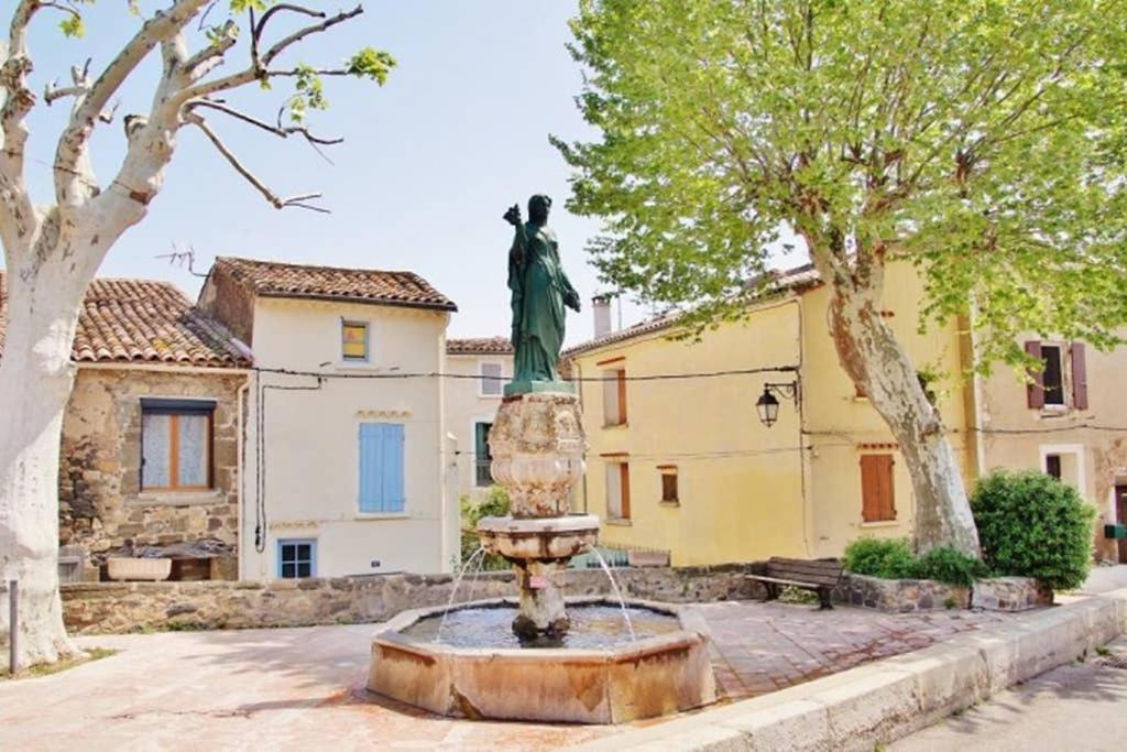 Joli Loft Dans Village Pittoresque Péret Exterior photo