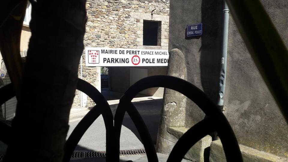 Joli Loft Dans Village Pittoresque Péret Exterior photo
